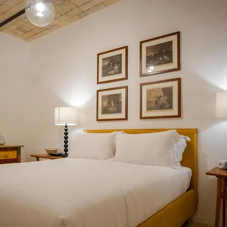 Domus Oro Nel Cuore Di Apartment *