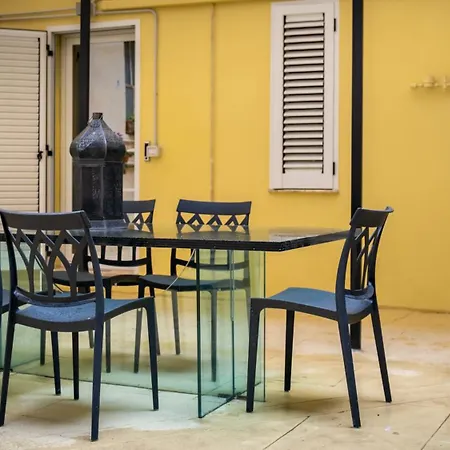 Domus Oro Nel Cuore Di Apartment